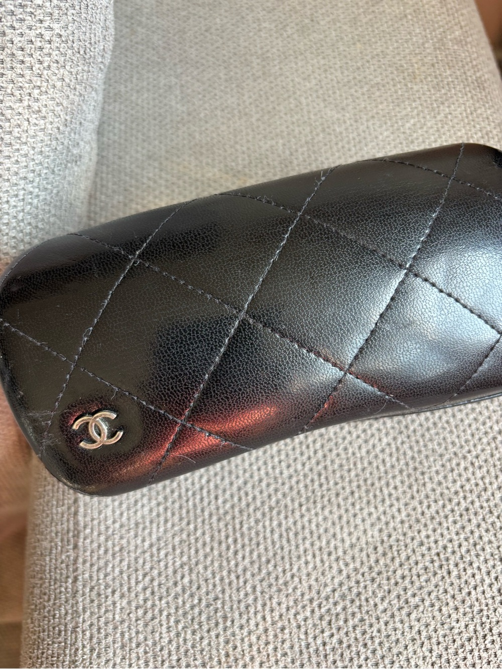 CHANEL Tortoiseshell Sunglasses with Gold CC Logo - Picture 6 of 8